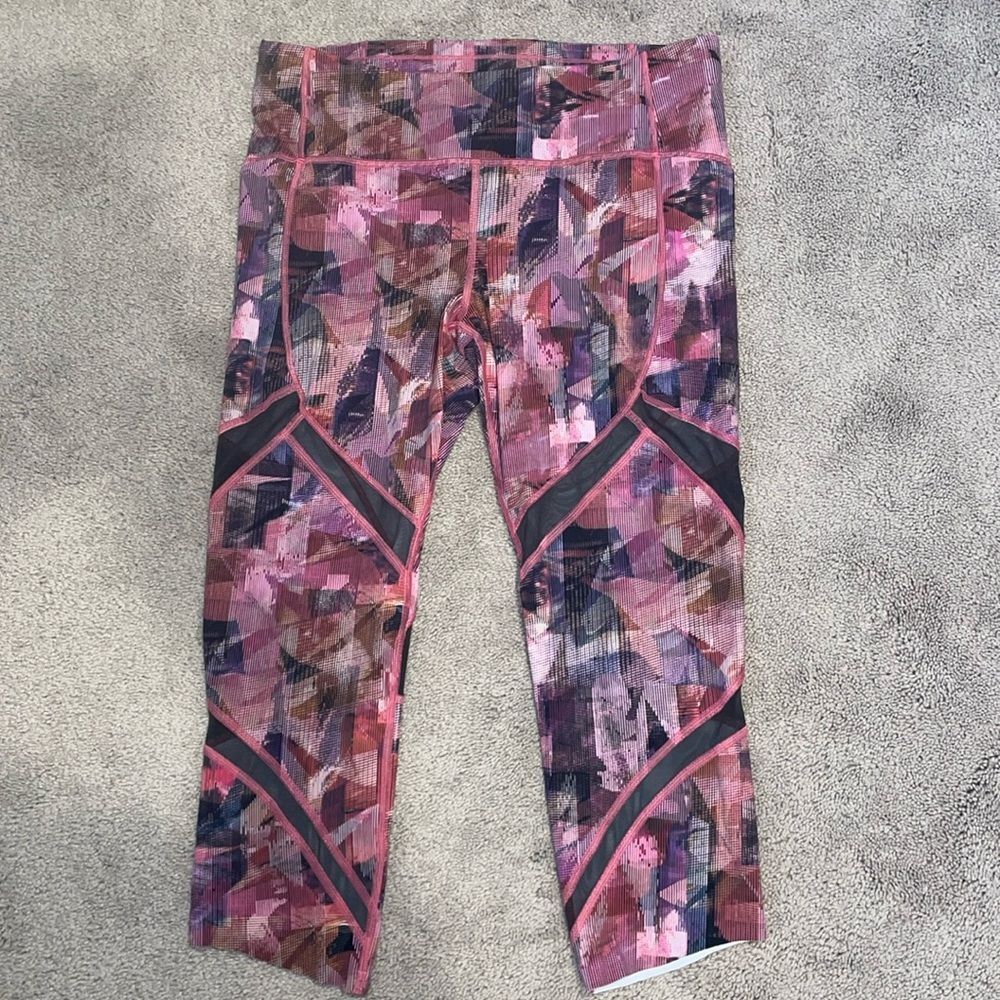 Lululemon On Pace Crop Nulux UNZU Sun Dazed Multi Pink Legging Size 10